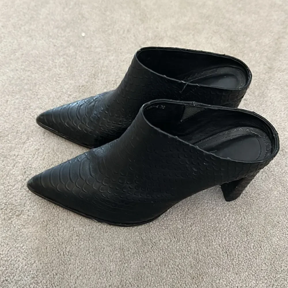 Alias Mae • Mule Heels- Alias Mae black heels ~ ‘rue black snakeskin heels - Picture 3 of 6